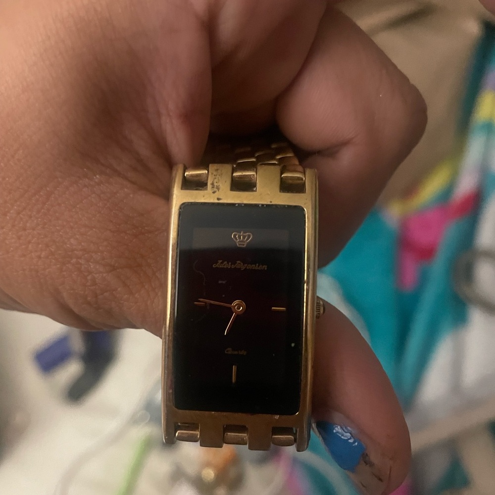 Vintage Jules jurgenson ladies watch gold toned black face